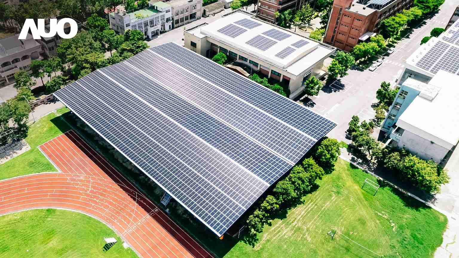 牛牛游戏SunSteel光电整合型浪板具备快速安装、、、、轻量化优势,,,,可提升15%发电效能,,,通过国际IEC与台湾VPC认证安全、、、防漏、、耐候标准