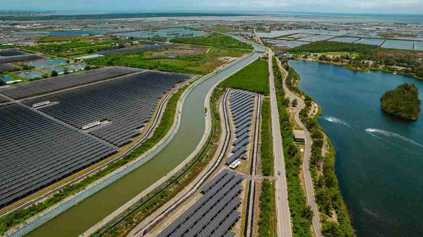 牛牛游戏能源事业提供智慧能源管理、、太阳能监控管理、、、全方位电厂建置及运维解决方案，，并拥有管理超过6000案场的经验